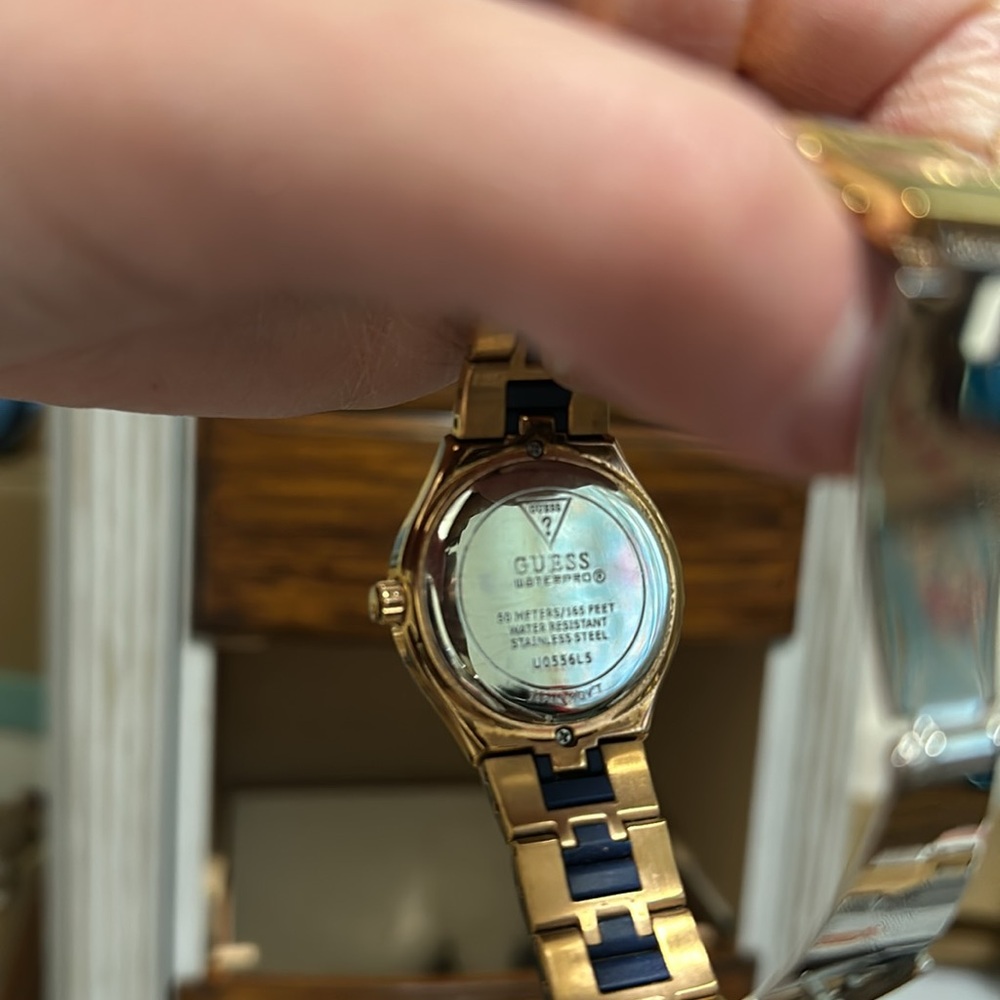 Guess Watch - Picture 3 of 3
